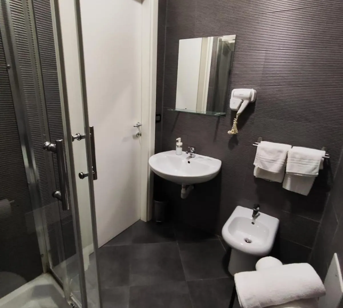 B And B Living Casoria 0*,  Italien